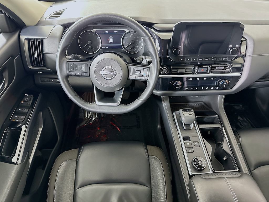 Certified 2023 Nissan Pathfinder SL w/ Black Appearance Package AWD/4WD image 3