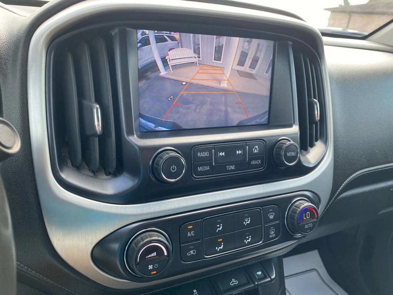 Used 2016 GMC Canyon SLE image 19