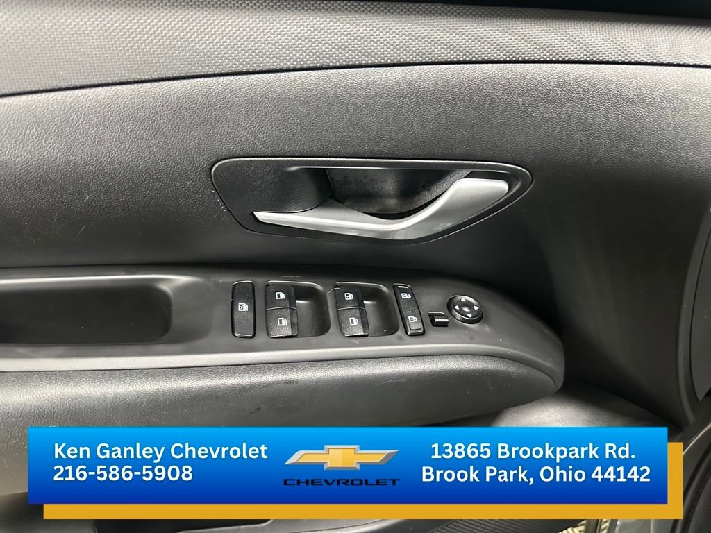 Used 2024 Hyundai Santa Cruz SE FWD image 8