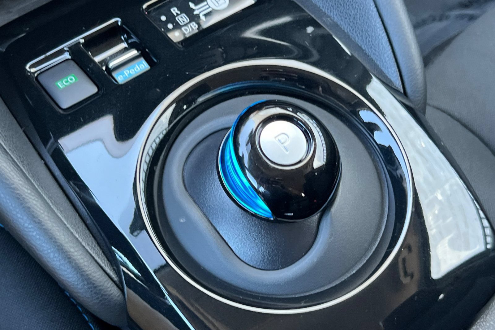Certified 2024 Nissan Leaf SV Plus FWD image 25