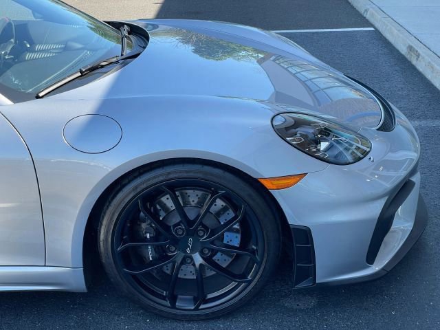Used 2021 Porsche 718 Cayman GT4 RWD image 21
