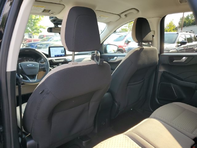 Used 2021 Ford Escape SE FWD image 11