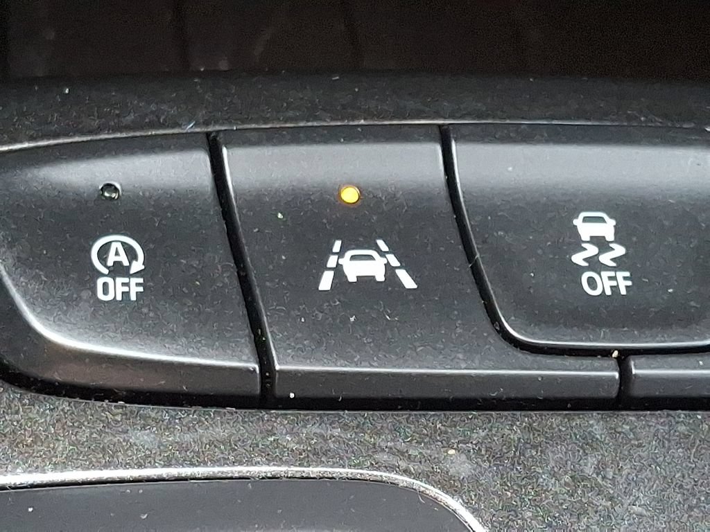 Used 2025 Chevrolet TrailBlazer LT AWD/4WD image 24