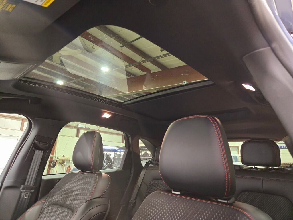 New 2025 Ford Escape ST-Line w/ Tech Pack #1 image 24