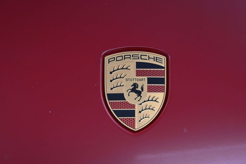 Certified 2025 Porsche Taycan AWD/4WD image 29