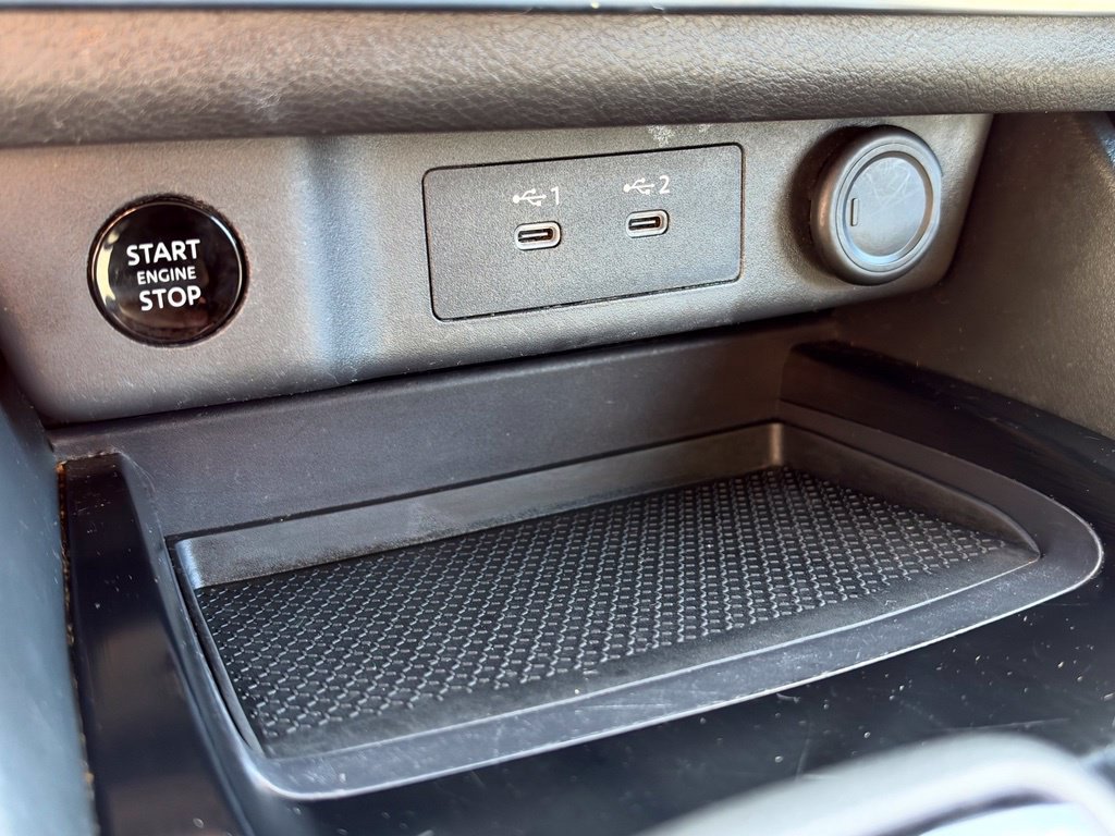 Used 2024 Nissan Rogue SV FWD image 26