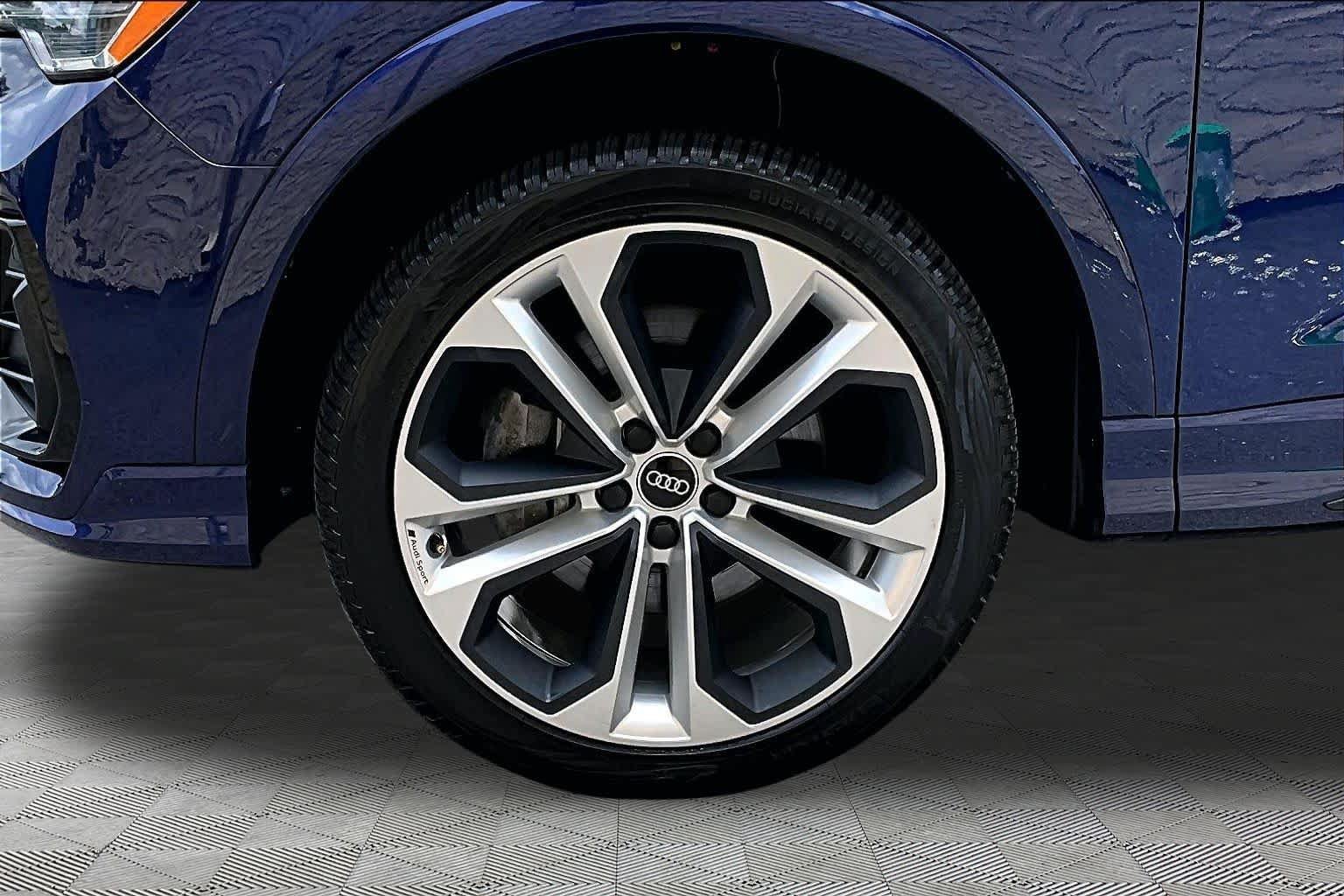 Used 2021 Audi Q3 2.0T Premium w/ 20" Wheel Package AWD/4WD image 11