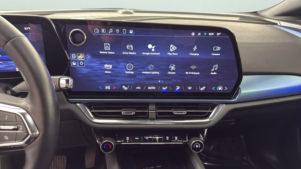 Used 2025 Chevrolet Equinox EV LT w/ Convenience Package image 21