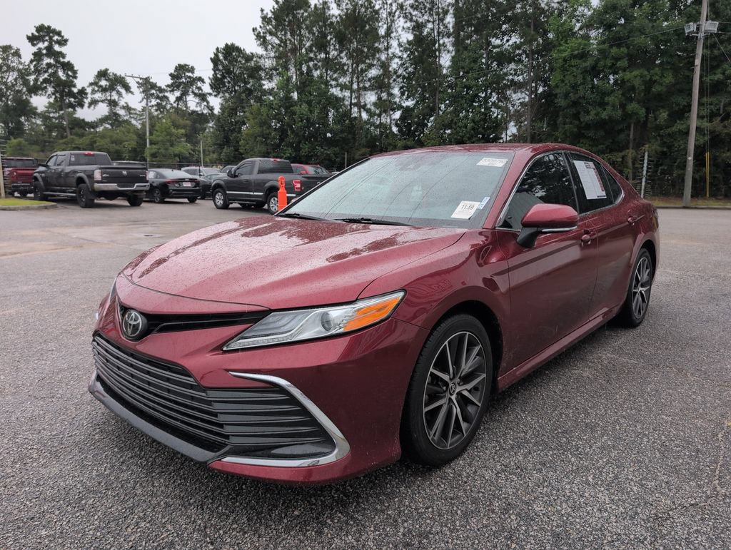 Used 2021 Toyota Camry XLE FWD image 4