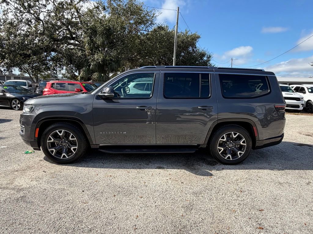 Used 2023 Jeep Wagoneer Series III w/ Preferred Equipment Group image 3