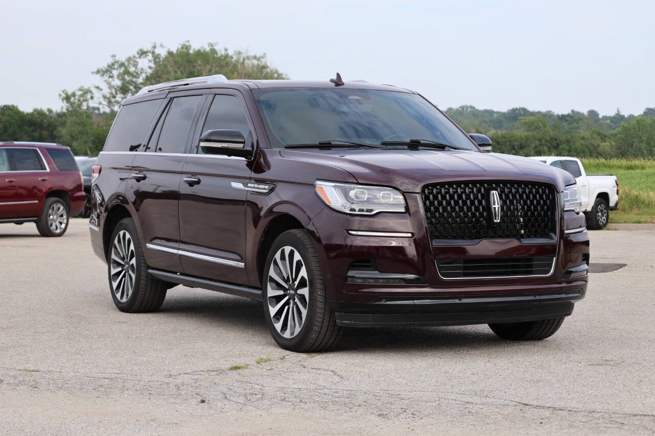 Used 2023 Lincoln Navigator Reserve AWD/4WD image 4