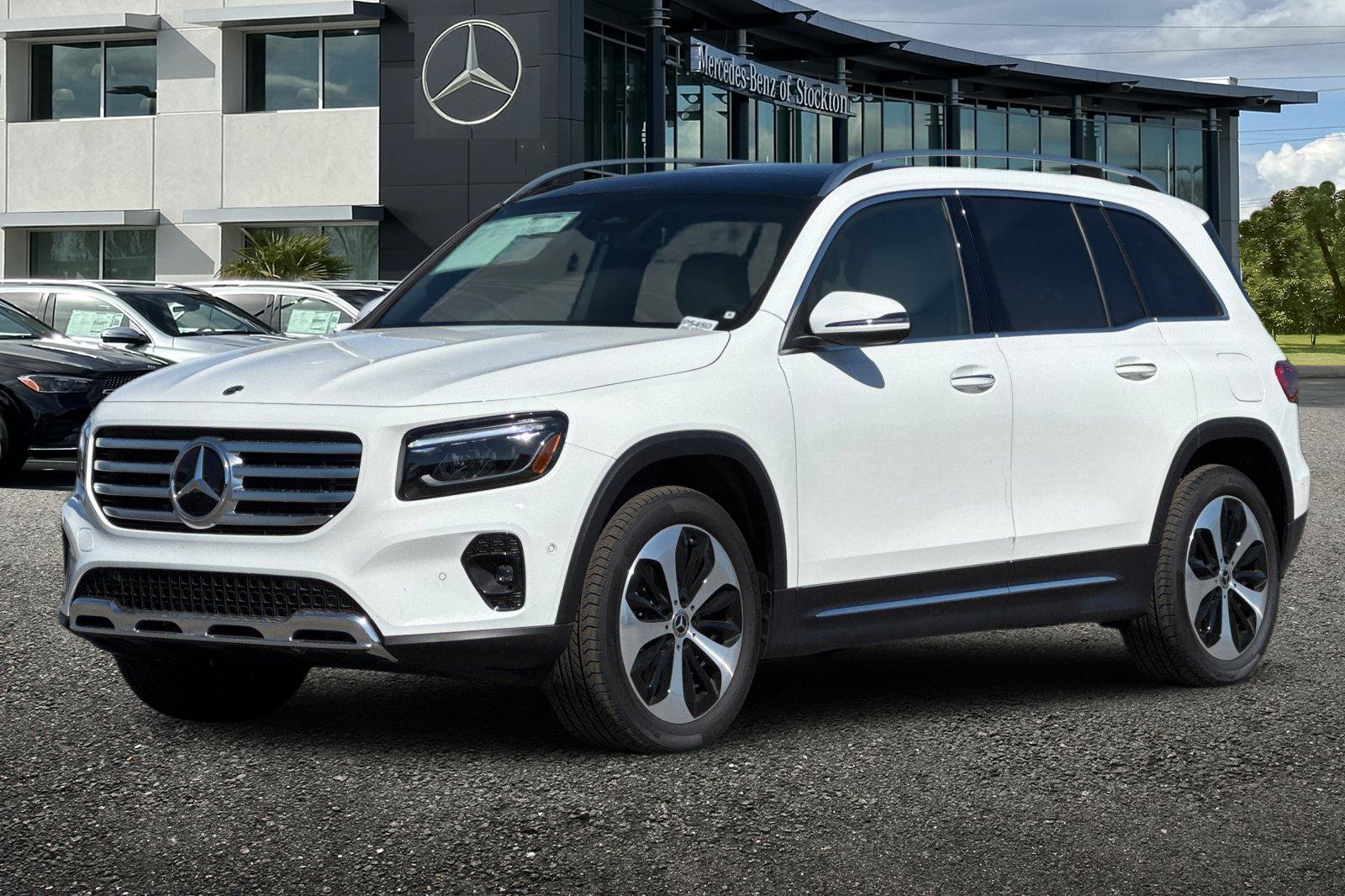 New 2025 Mercedes-Benz GLB 250 4MATIC image 8