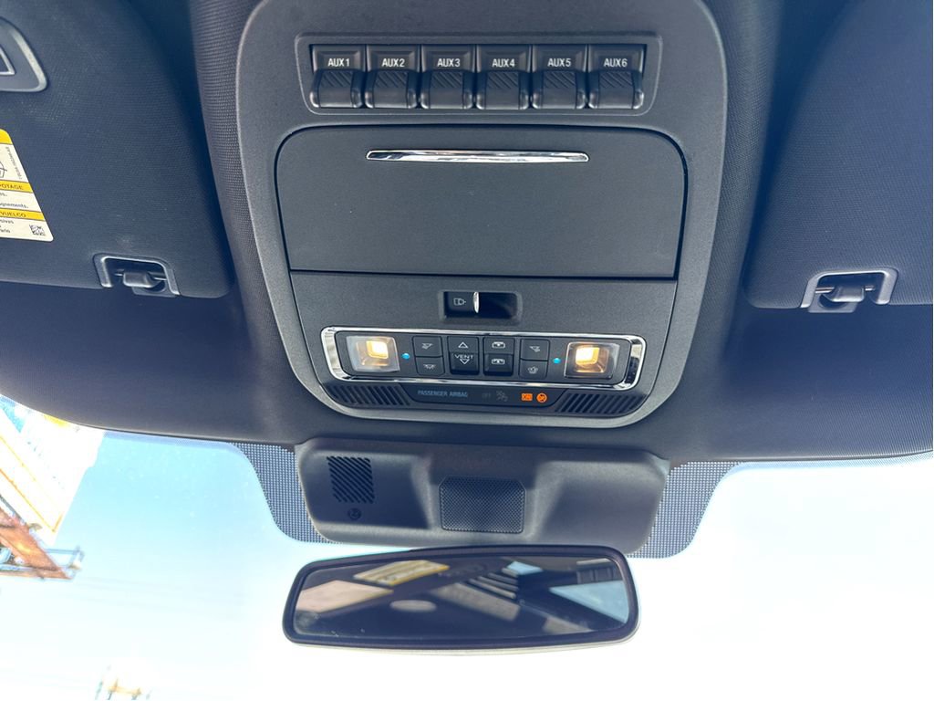 Used 2023 Ford F350 Lariat w/ Lariat Ultimate Package AWD/4WD image 23