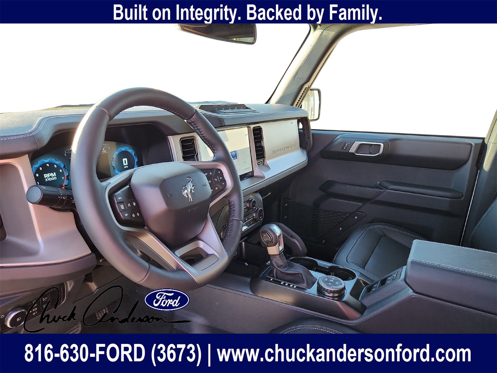 New 2025 Ford Bronco Outer Banks w/ Sasquatch Package image 9