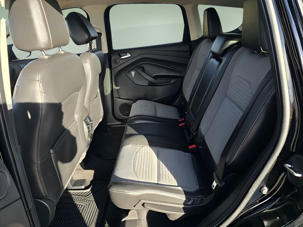 Used 2017 Ford Escape Titanium image 14