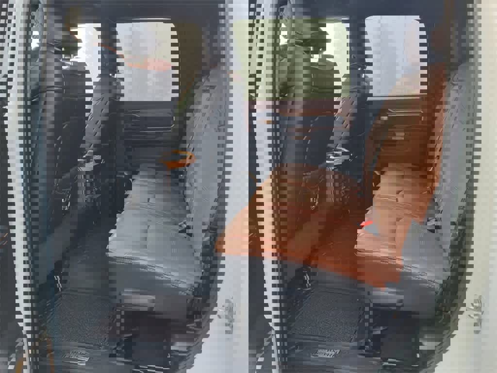 Used 2023 RAM 3500 Limited image 12