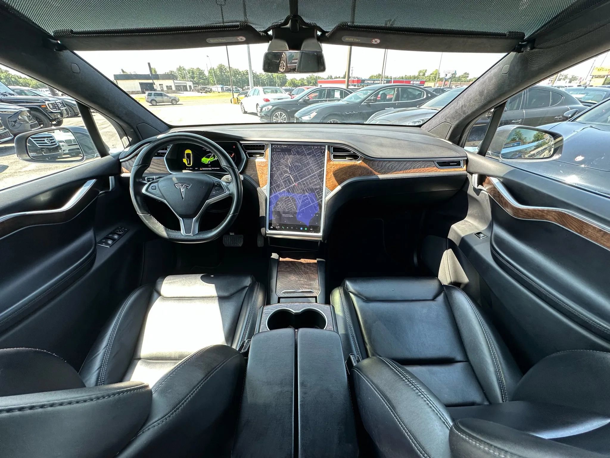 Used 2018 Tesla Model X 75D image 17