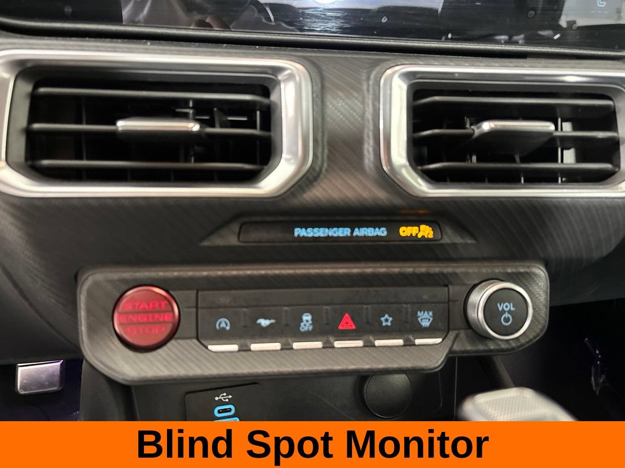 Used 2025 Ford Mustang Premium RWD image 18