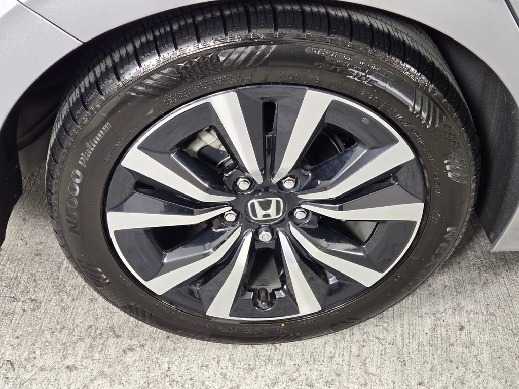 Used 2023 Honda Civic EX-L image 11