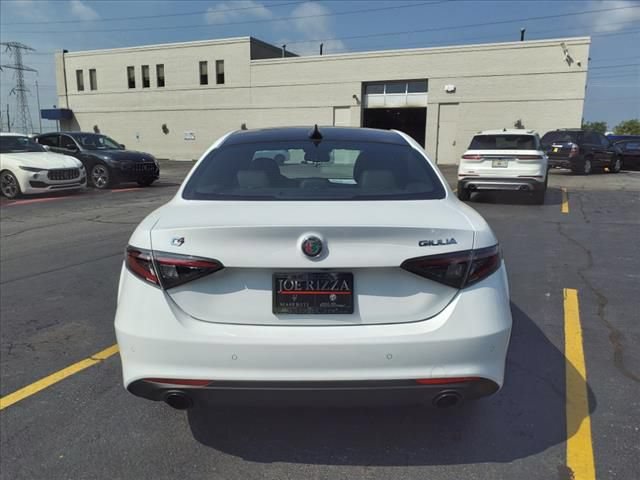 Used 2024 Alfa Romeo Giulia Sprint AWD/4WD image 4