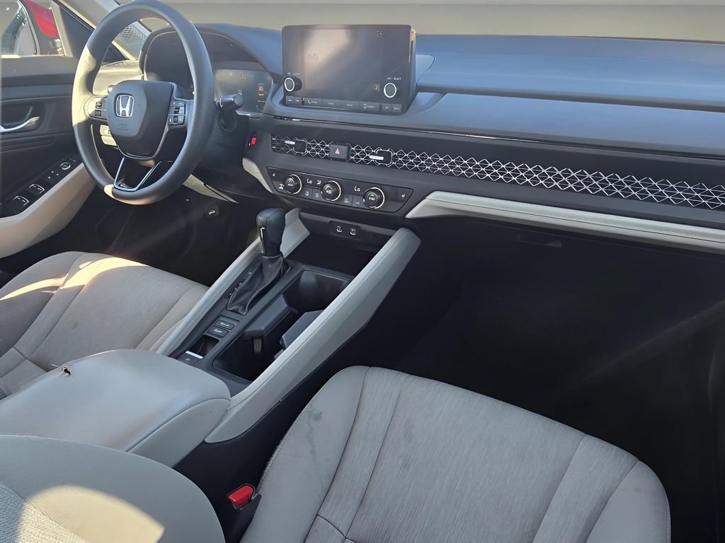 Used 2023 Honda Accord EX image 27