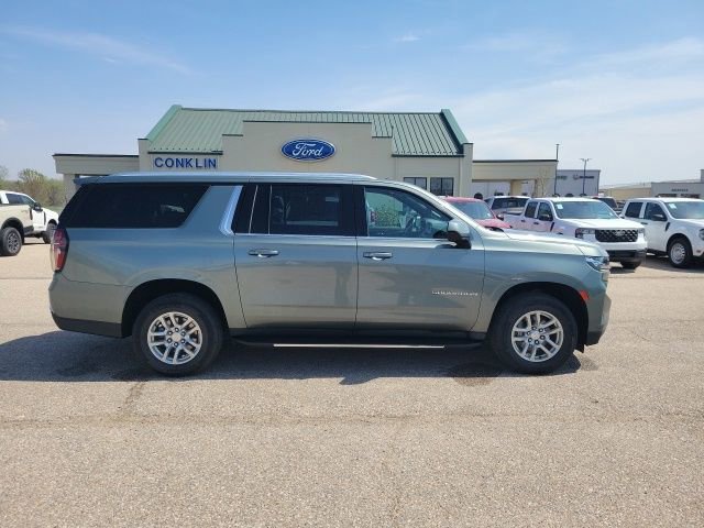 Used 2023 Chevrolet Suburban LT image 23
