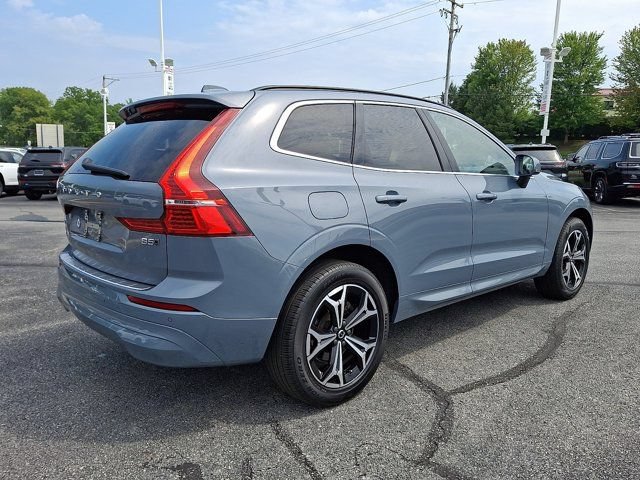 Used 2022 Volvo XC60 B5 Momentum w/ Climate Package AWD/4WD image 8