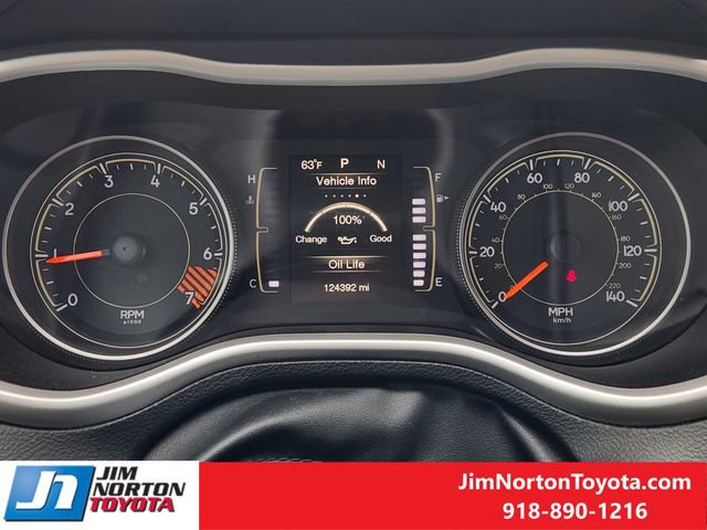 Used 2015 Jeep Cherokee Latitude AWD/4WD image 16