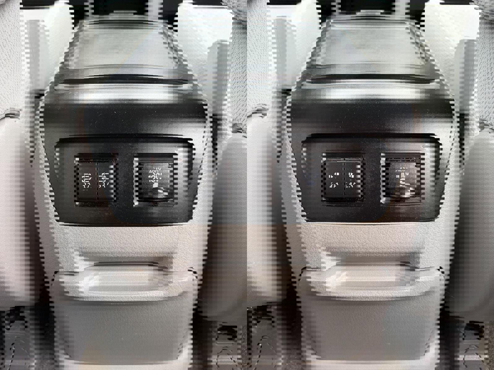 Used 2018 Toyota Sienna LE w/ Carpet Mat Package image 25