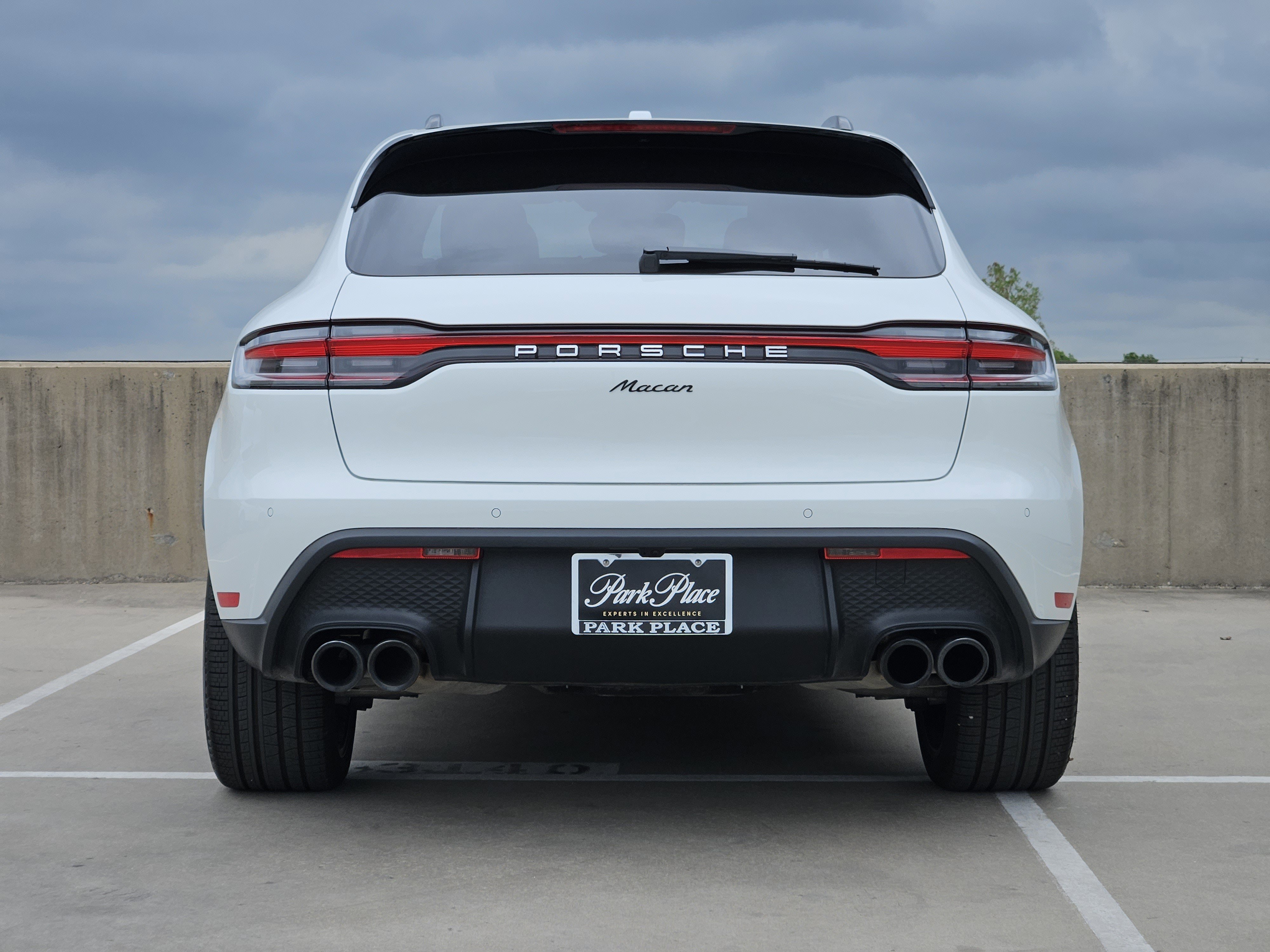 Certified 2026 Porsche Macan AWD/4WD image 7
