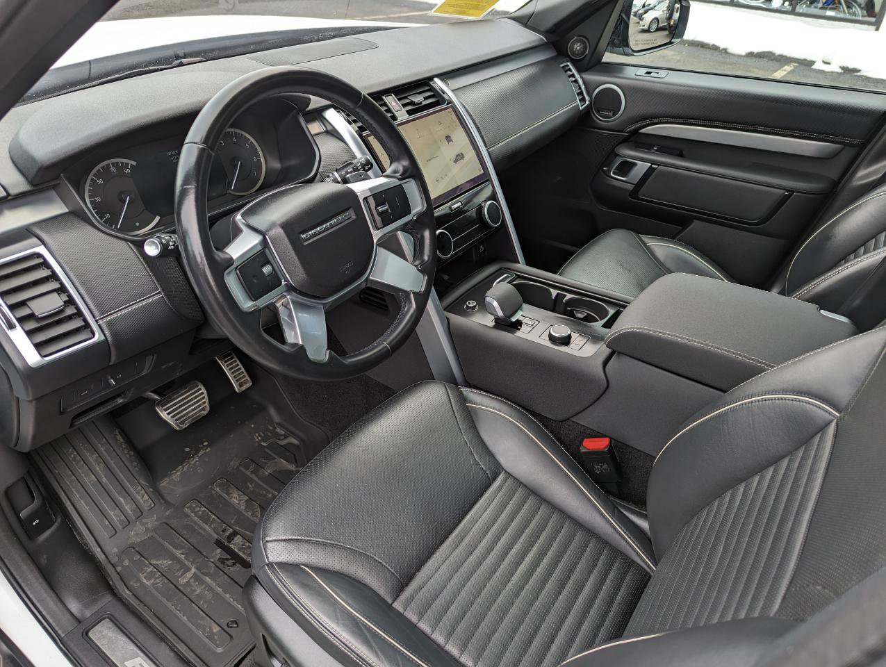 Used 2023 Land Rover Discovery S R-Dynamic image 12