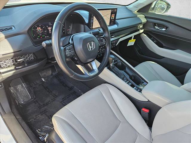Used 2024 Honda Accord Touring image 9