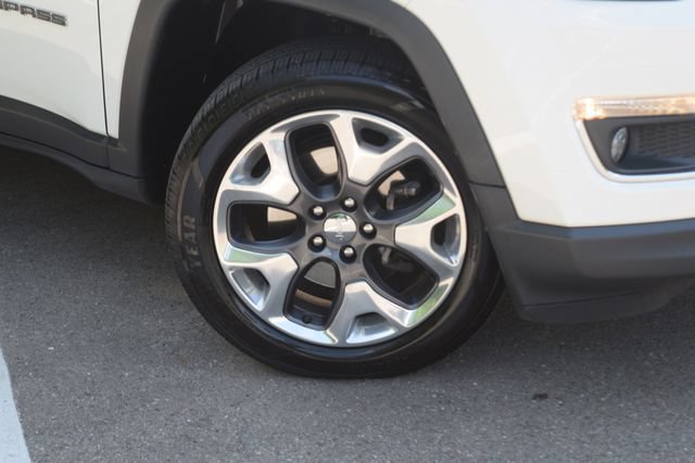 Used 2018 Jeep Compass Limited w/ Safe & Security Group AWD/4WD image 30