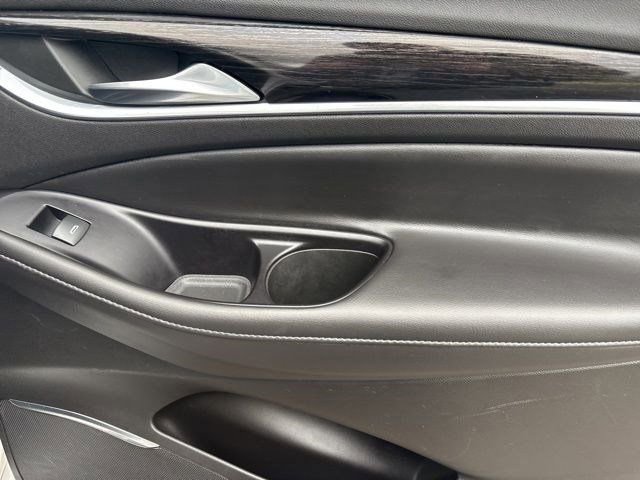 Used 2020 Buick Enclave Avenir w/ Avenir Technology Package image 40