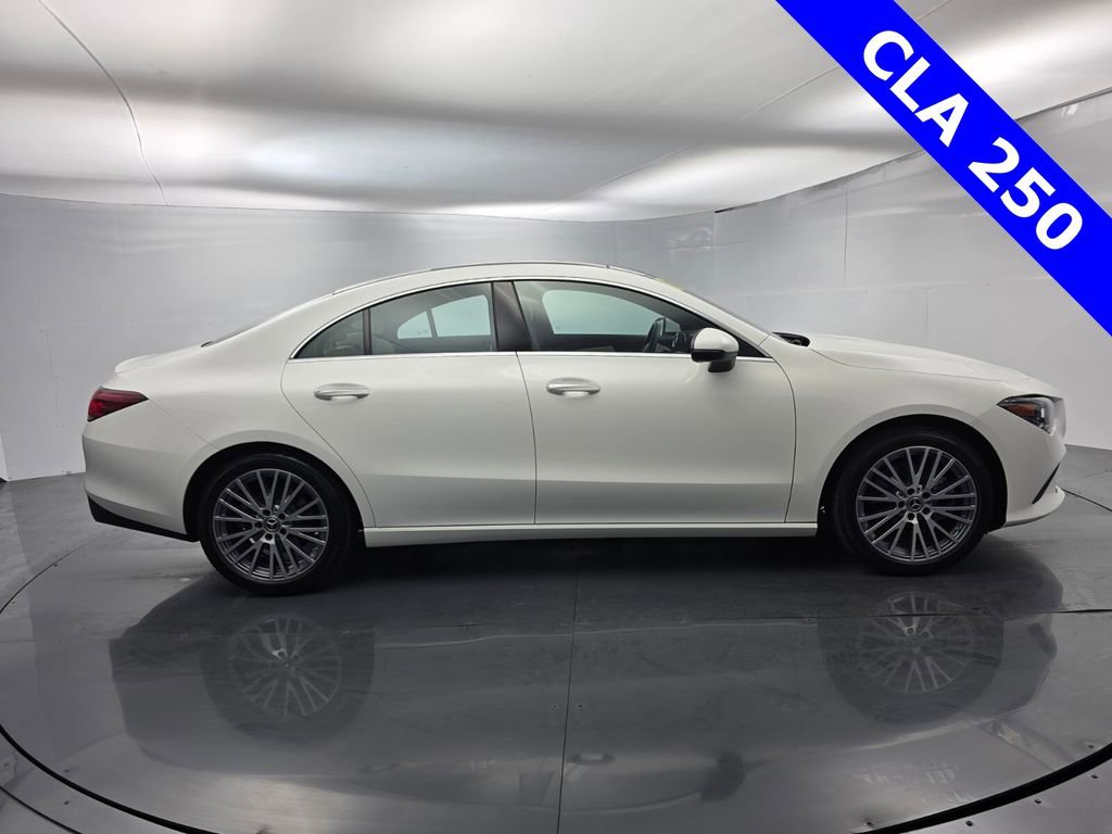 Used 2023 Mercedes-Benz CLA 250 image 3