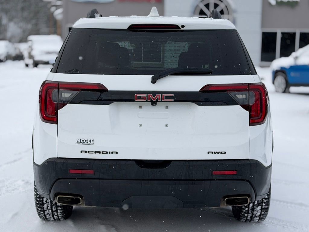 Used 2021 GMC Acadia SLE w/ Driver Convenience Package image 4