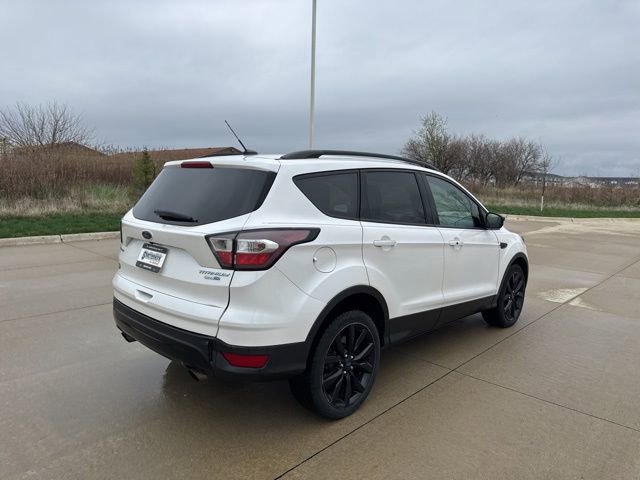 Used 2017 Ford Escape Titanium AWD/4WD image 3