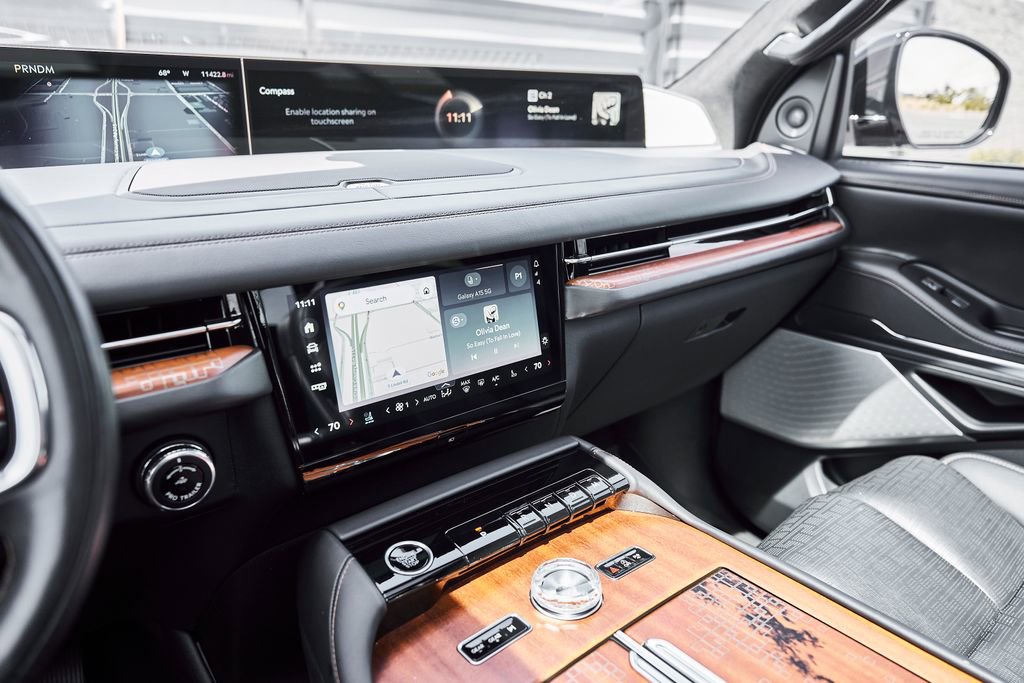 Used 2025 Lincoln Navigator Black Label AWD/4WD image 69