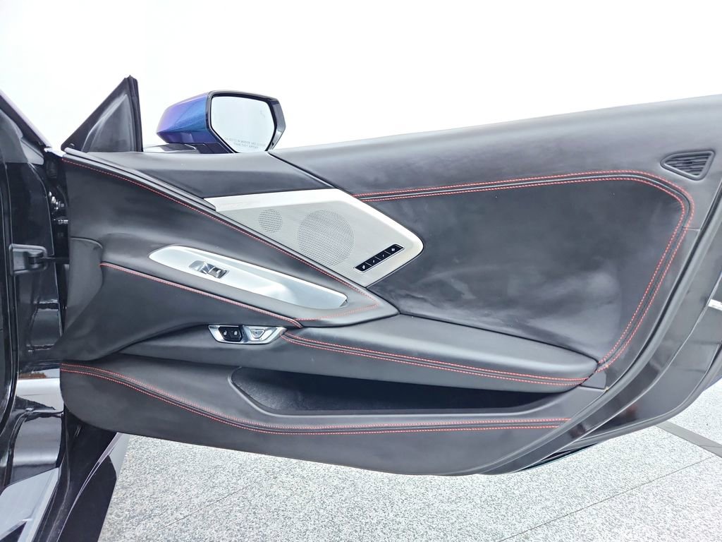 Used 2022 Chevrolet Corvette Stingray Premium Conv w/ Z51 Performance Package image 22