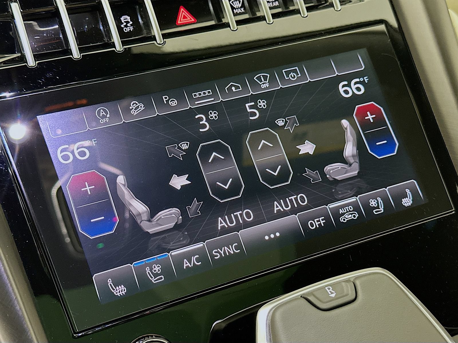 Used 2024 Lamborghini Urus S AWD/4WD image 28