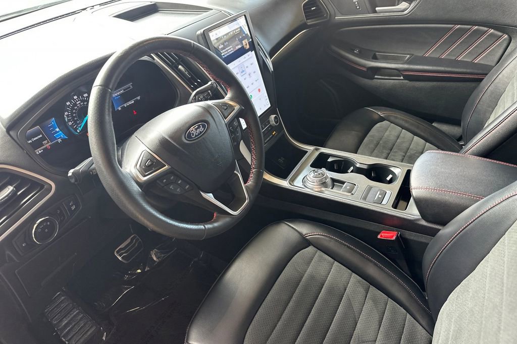 Used 2023 Ford Edge ST-Line AWD/4WD image 11