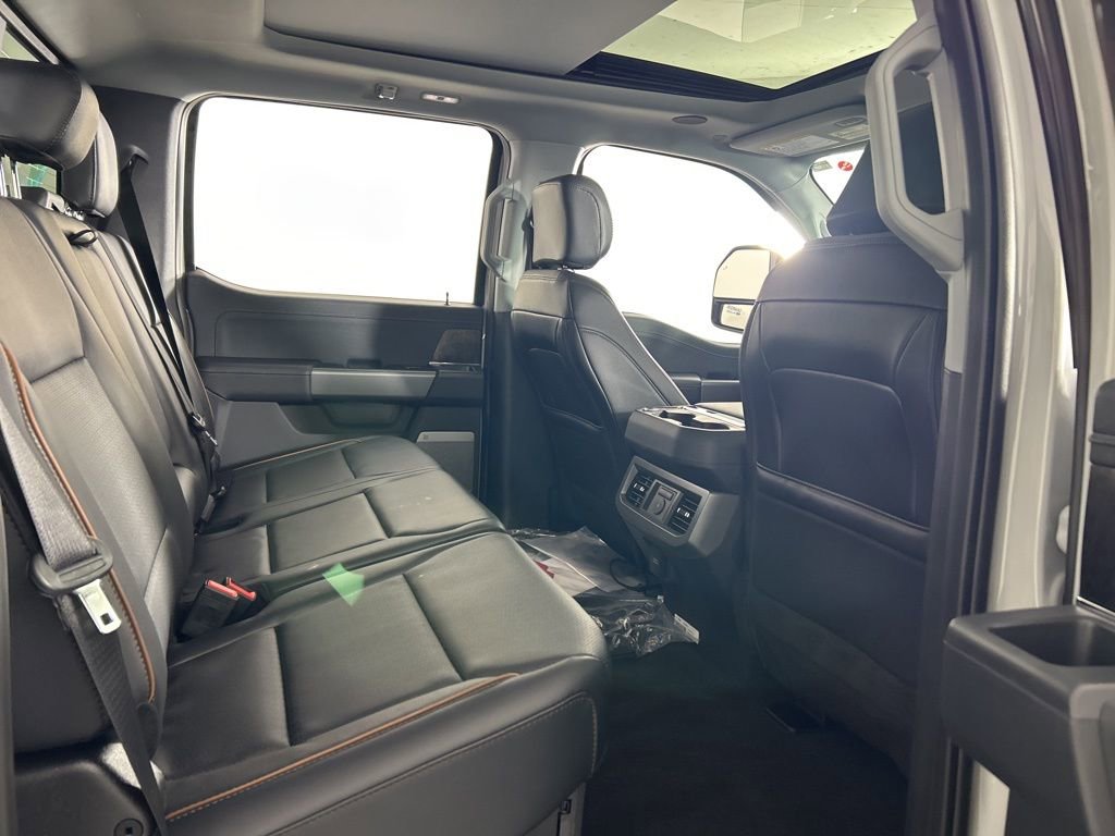 New 2026 Ford F350 Lariat image 32