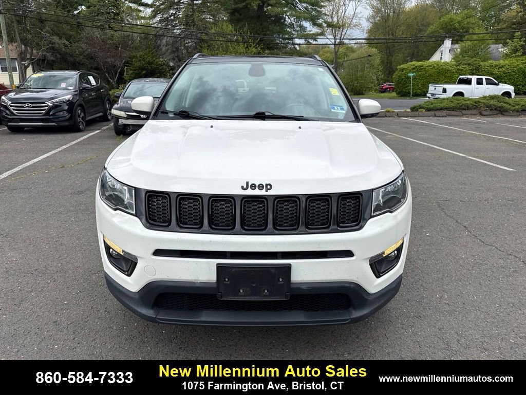 Used 2018 Jeep Compass Latitude w/ Popular Equipment Group AWD/4WD image 2