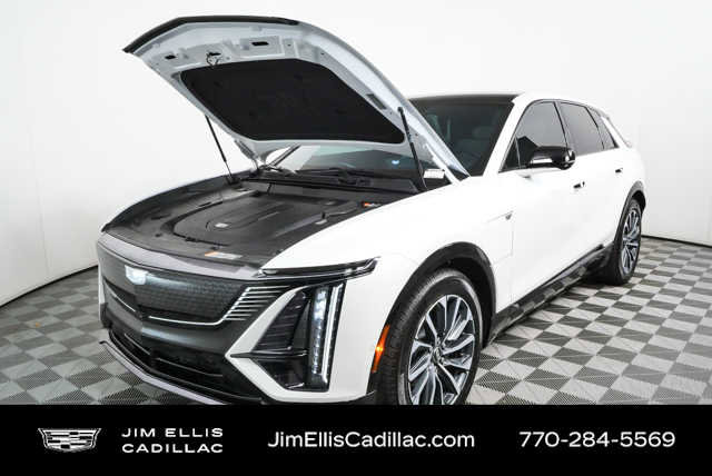 Used 2024 Cadillac Lyriq Sport AWD/4WD image 32
