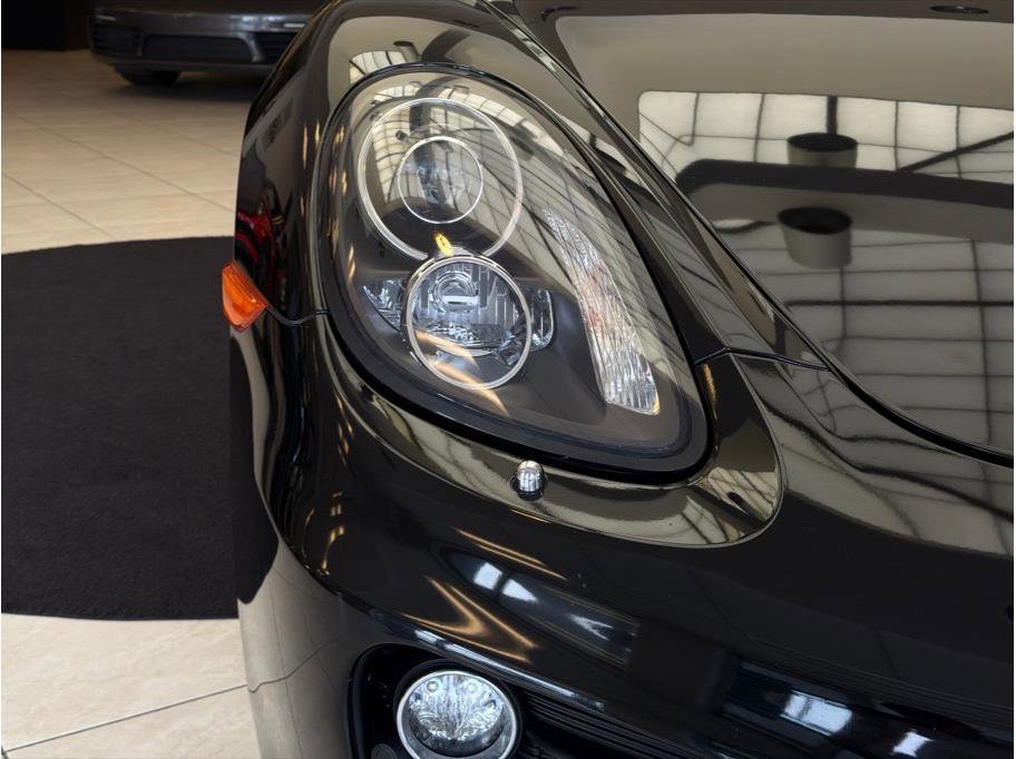 Used 2016 Porsche Cayman image 40