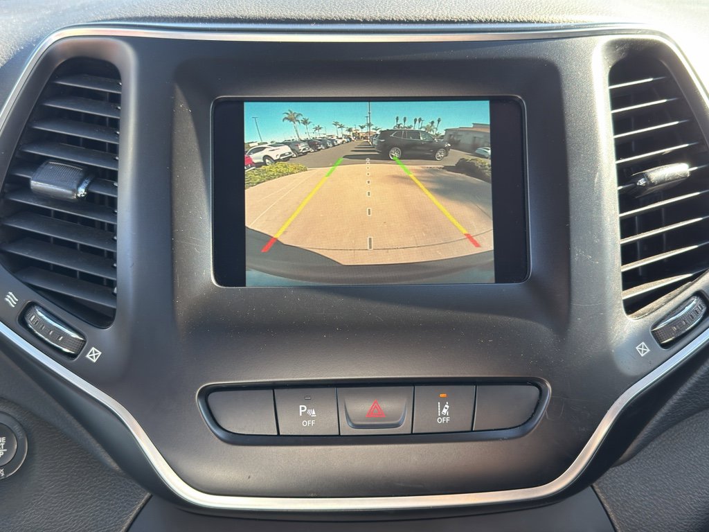 Used 2021 Jeep Cherokee Latitude Plus image 21