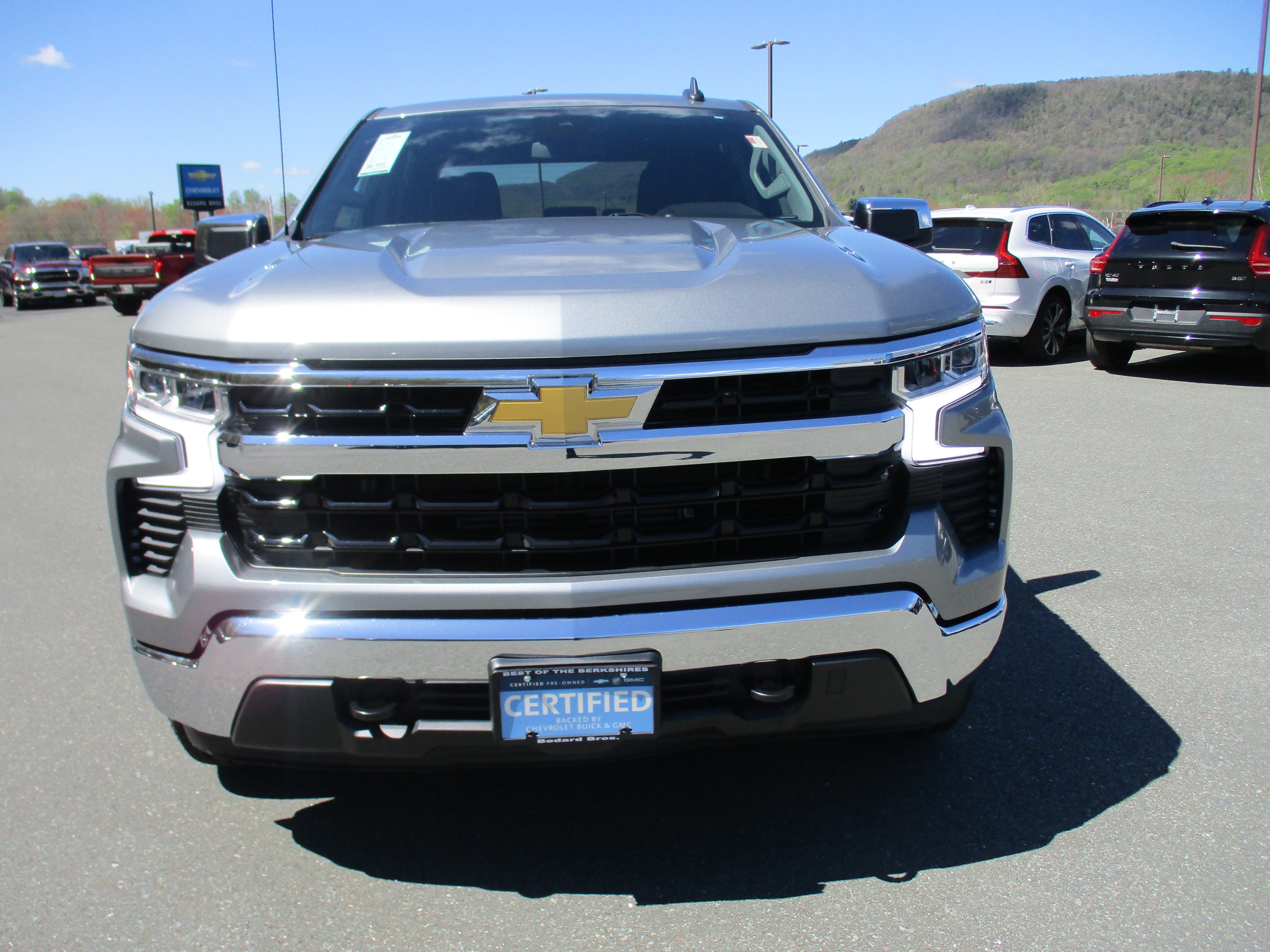 Certified 2024 Chevrolet Silverado 1500 LT AWD/4WD image 2