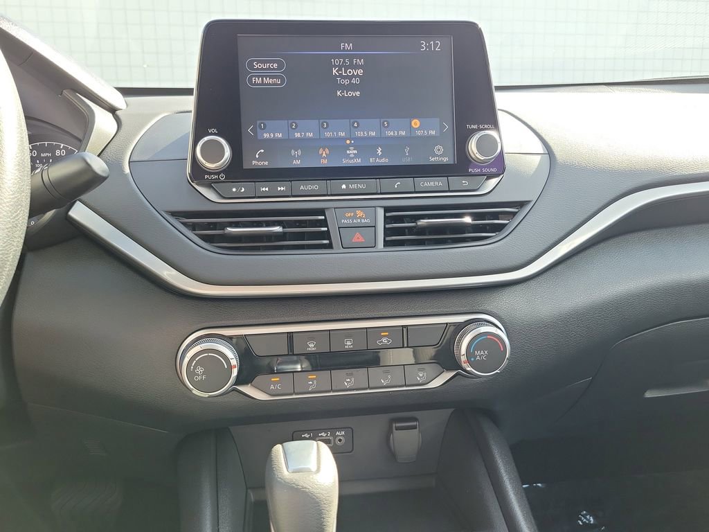 Used 2025 Nissan Altima 2.5 S FWD image 13