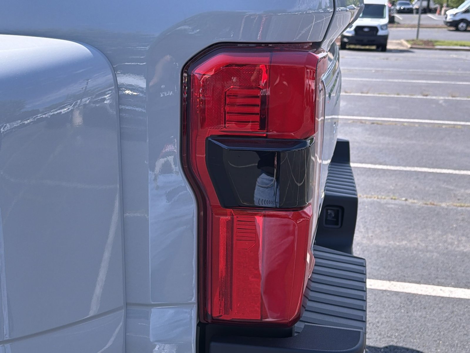 New 2026 Ford F350 Platinum w/ Platinum Plus Package AWD/4WD image 18