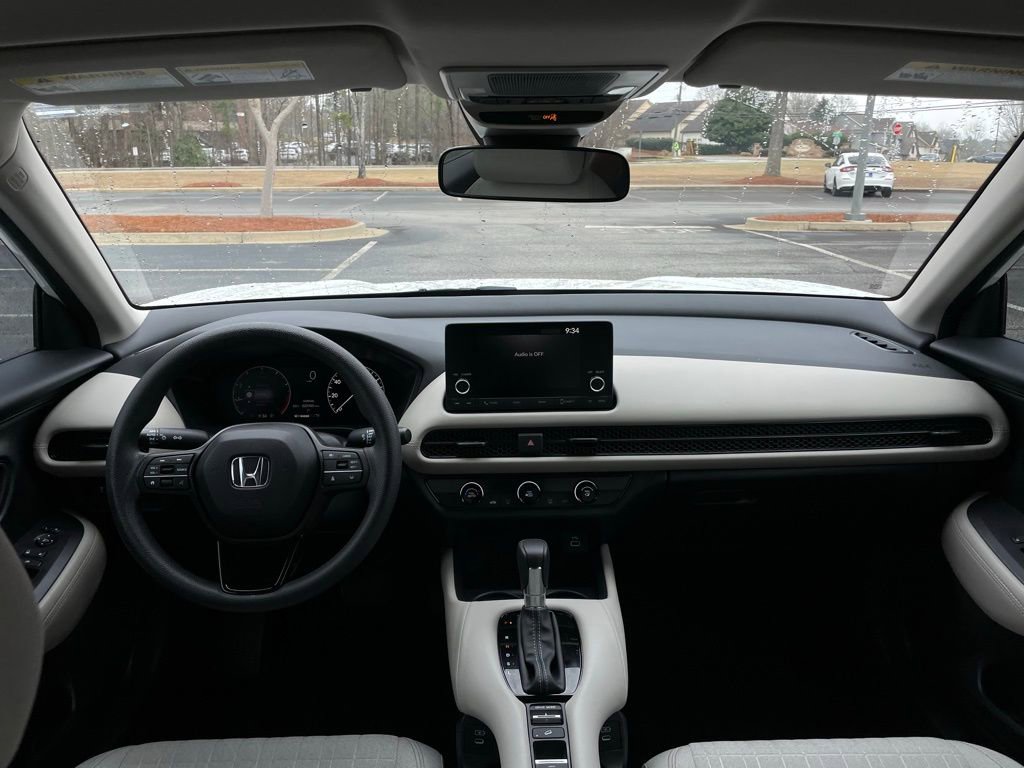 Certified 2025 Honda HR-V LX image 10